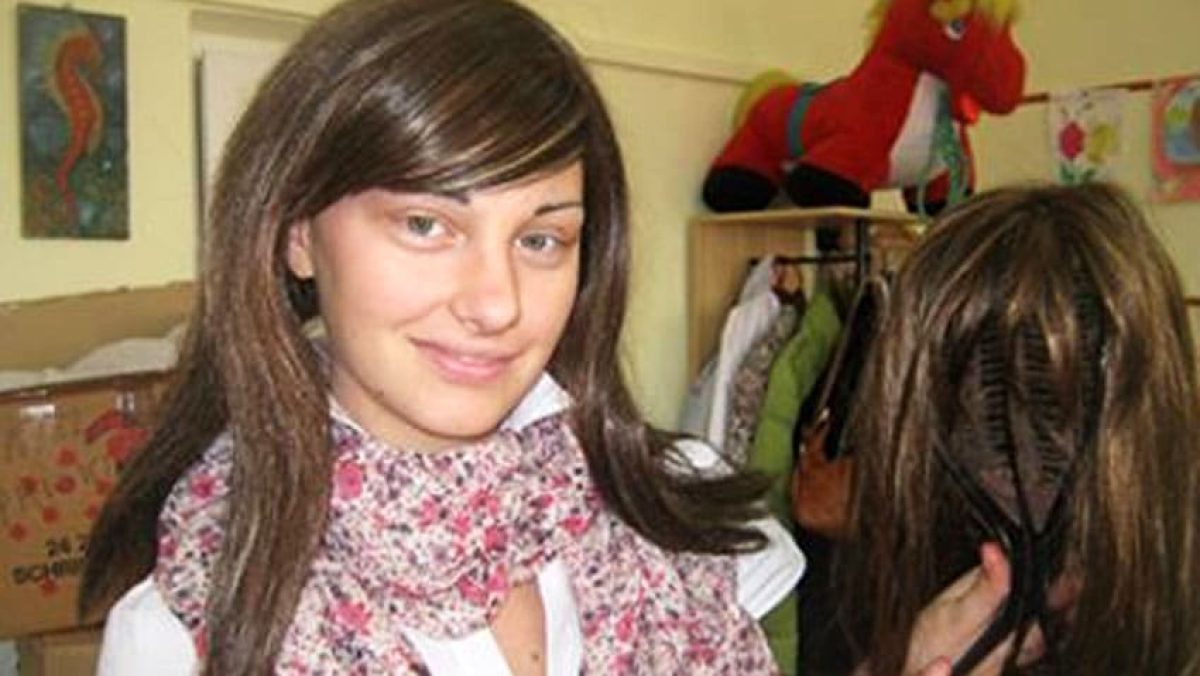 50-pruiken-en-100-mutsjes