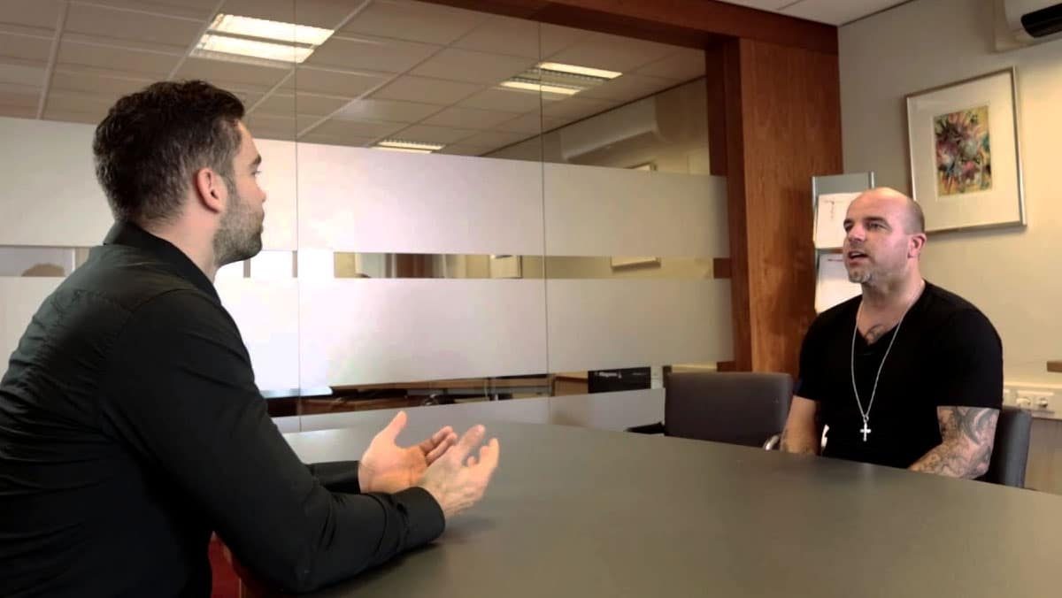 Haarstichting op Shownieuws met haartransplantatie Andy van der Meijde